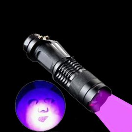 Linterna de Luz Ultravioleta con 10 Vatios Linterna de Luz Ultravioleta con 10 Vatios